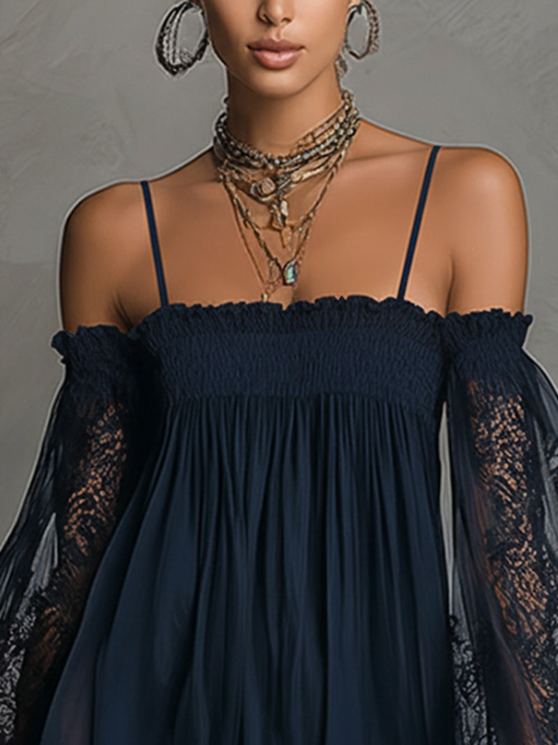 Noemi™ | Minivestido de gasa azul marino con escote de hombros descubiertos, ribete de encaje y mangas transparentes