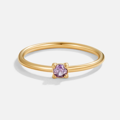 Anillos de oro con piedras de nacimiento