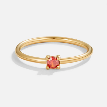Anillos de oro con piedras de nacimiento